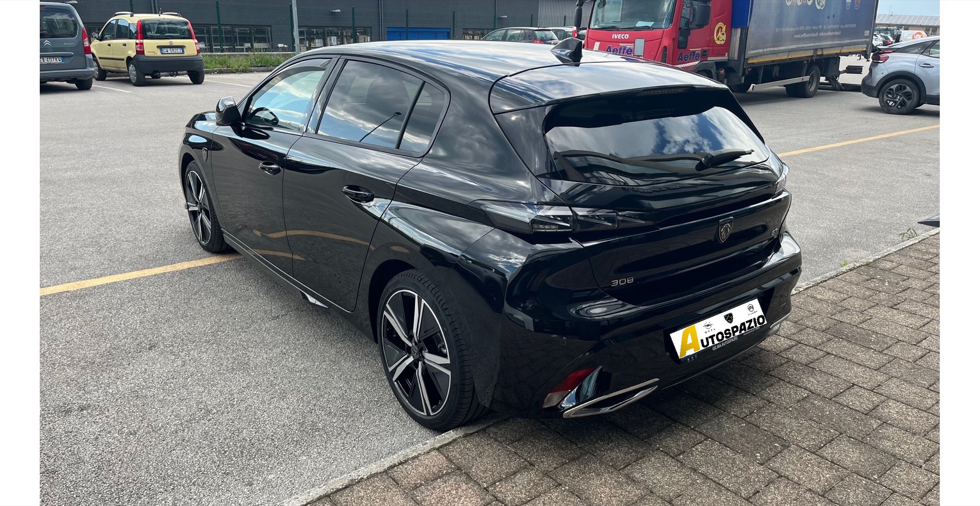 PEUGEOT 308 GT HYBRID 145 cv - miniatura 2