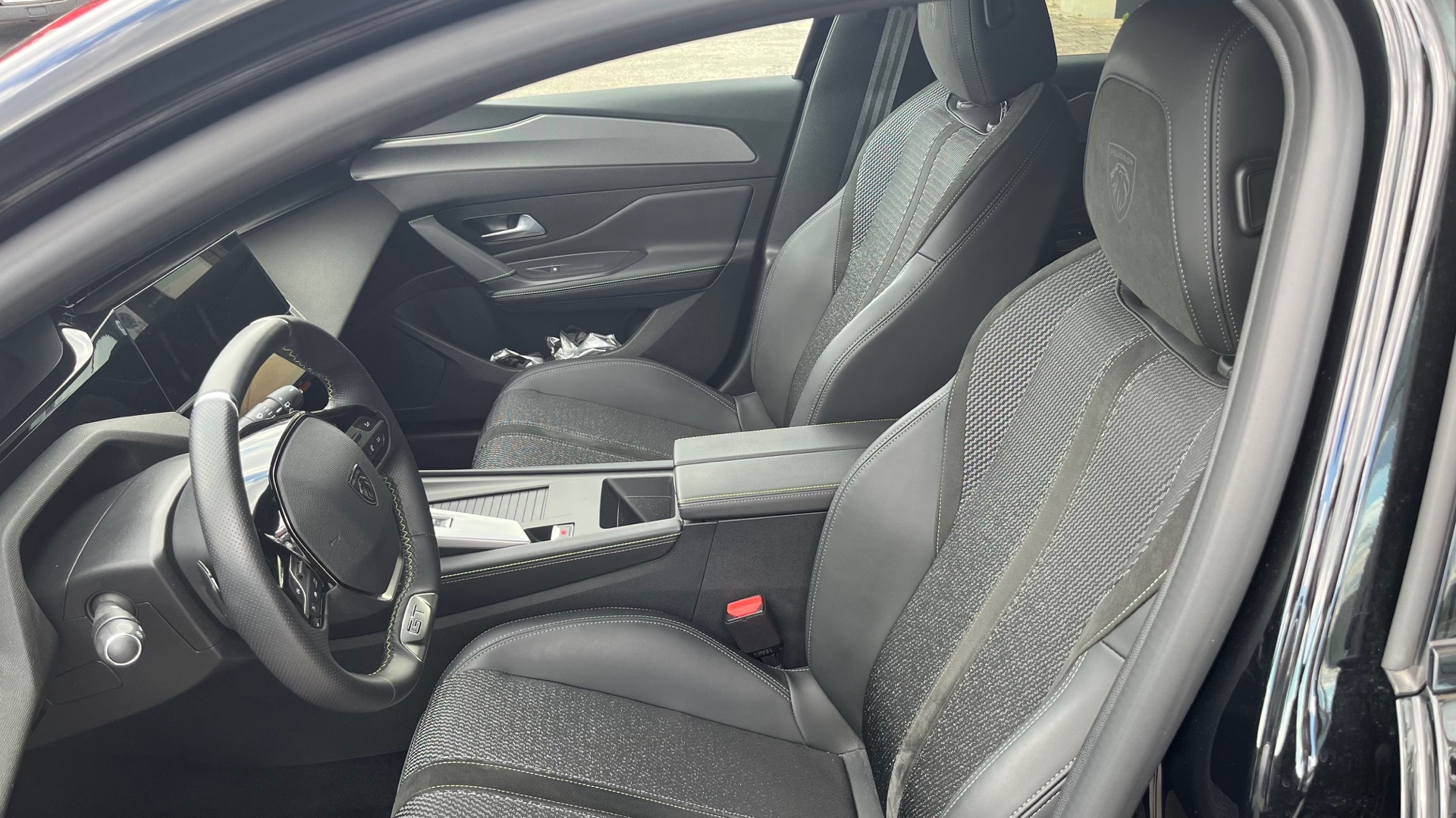 PEUGEOT 308 GT HYBRID 145 cv - miniatura 8